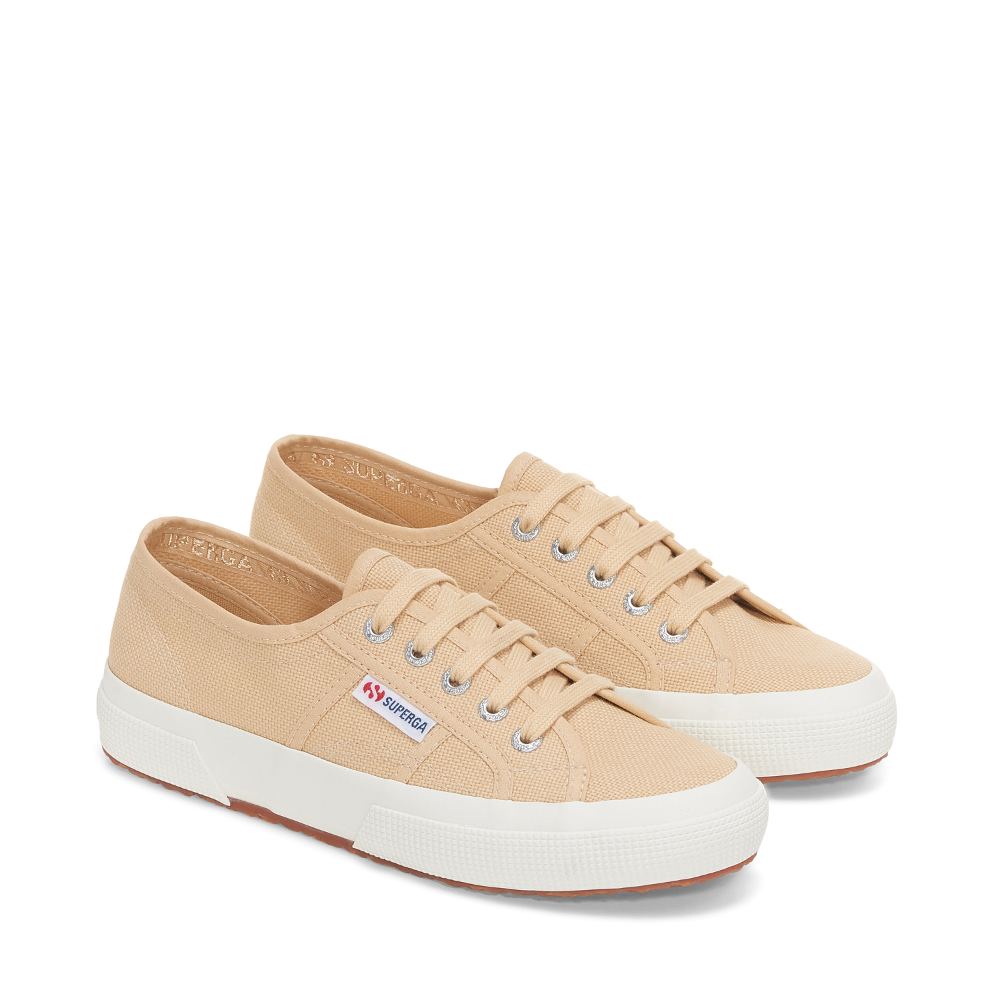 Superga canvas sneaker