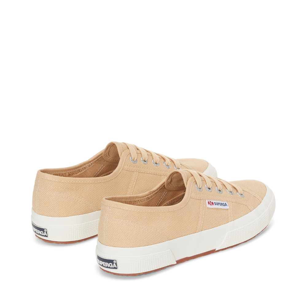 Superga canvas sneaker