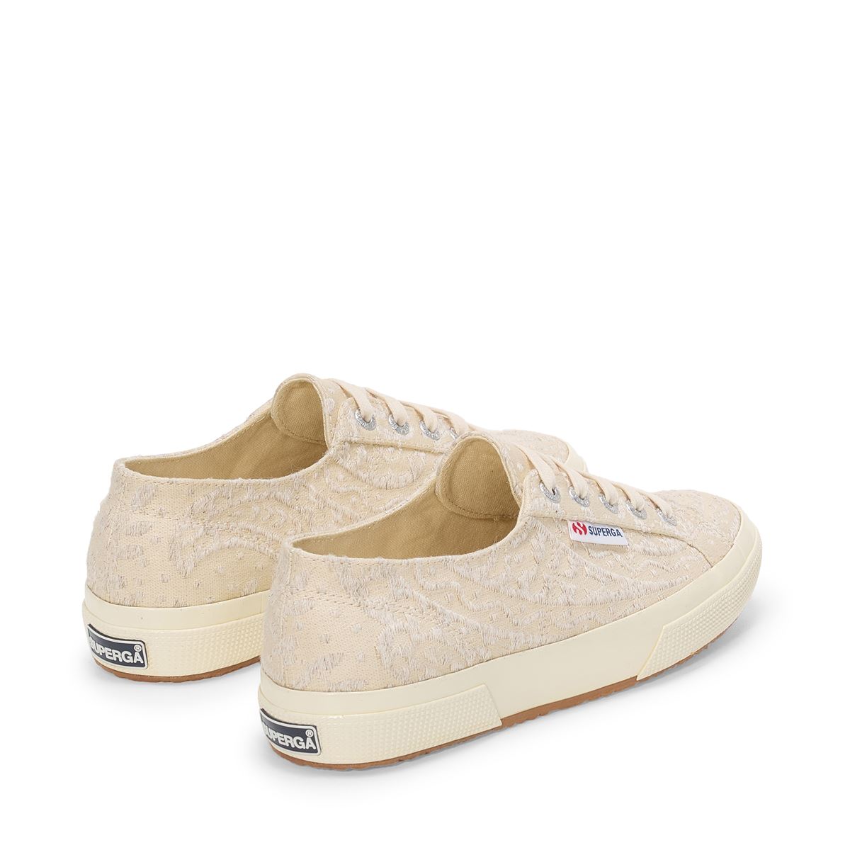 2750 PAISLEY EMBROIDERY