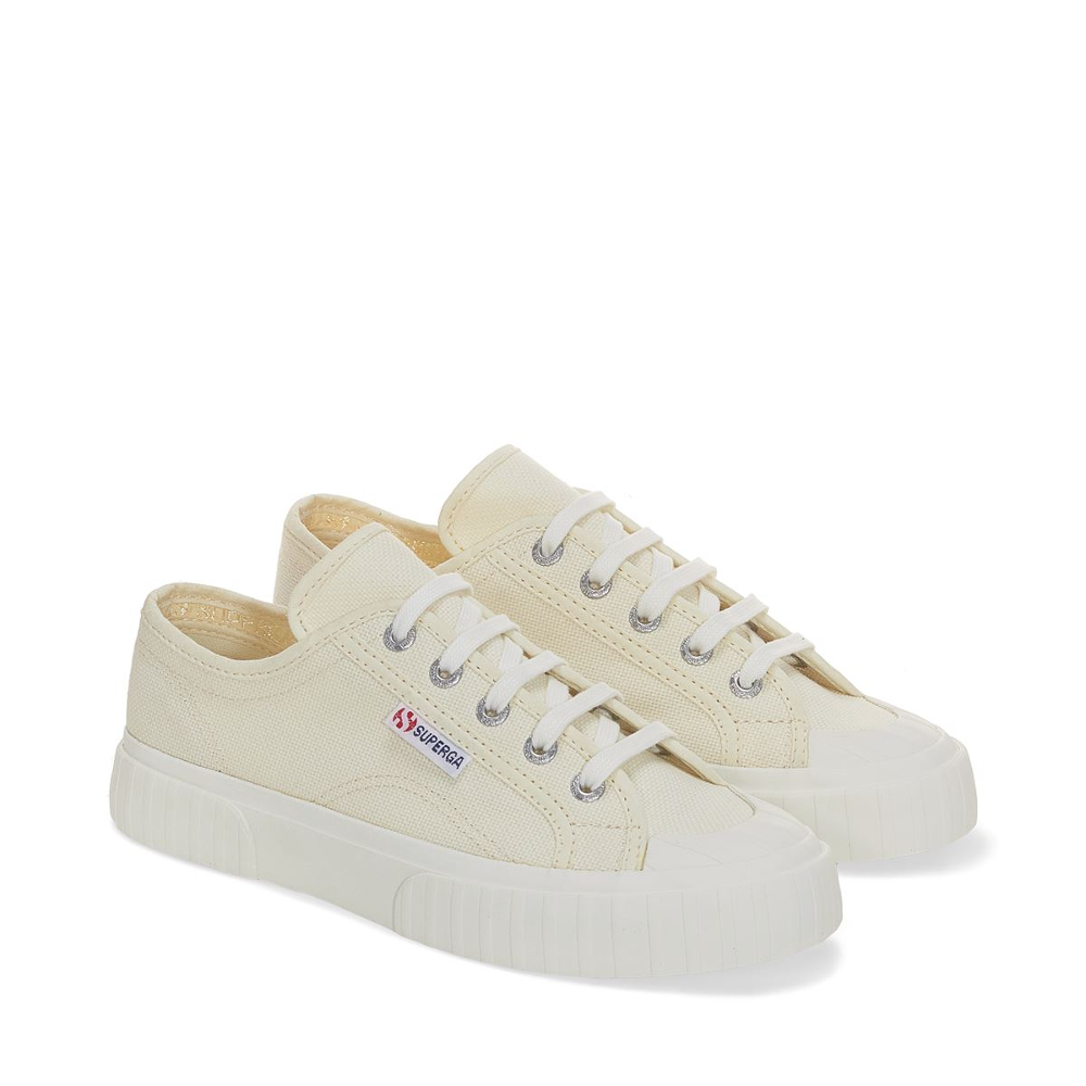 Superga top size 2