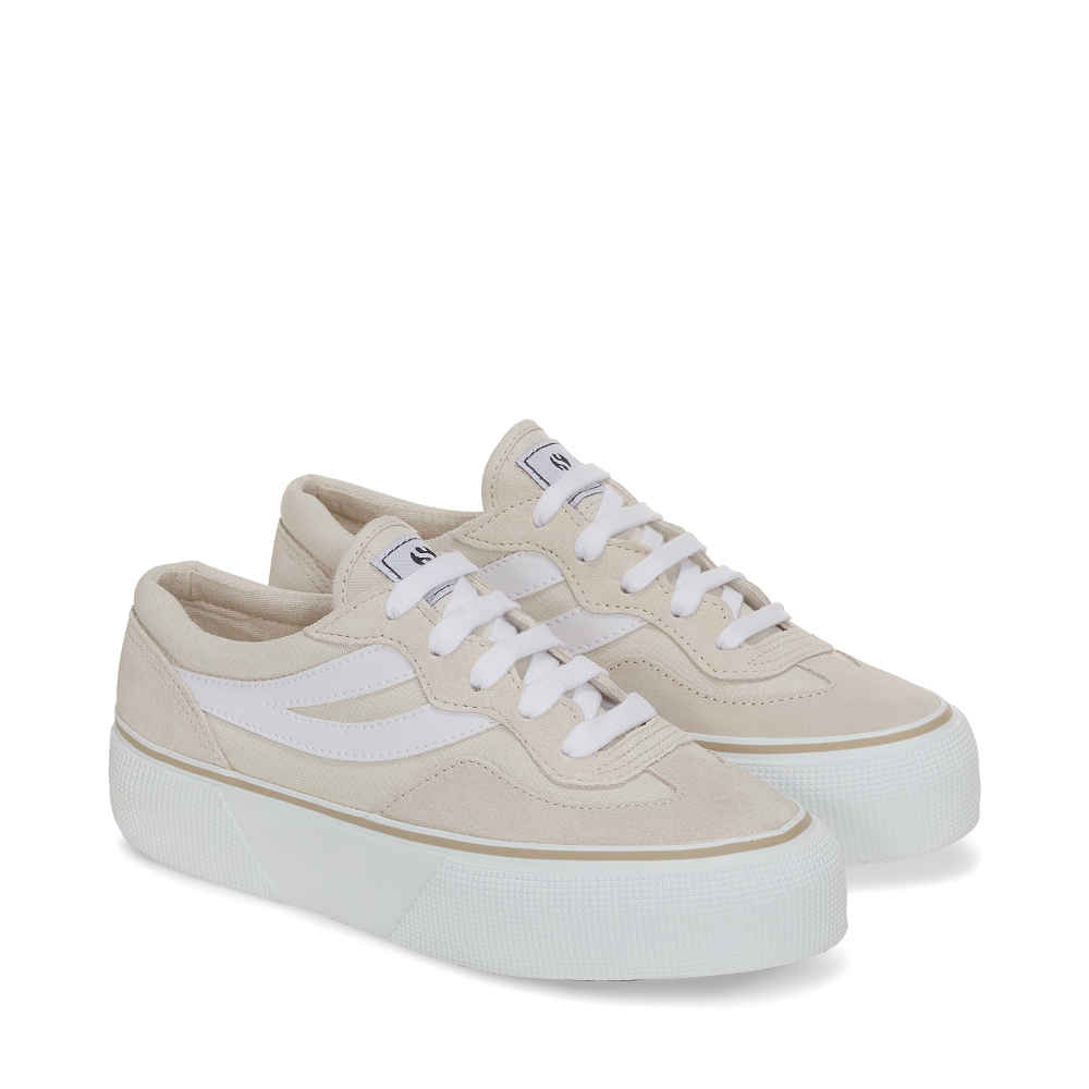 Superga nubuck 2025
